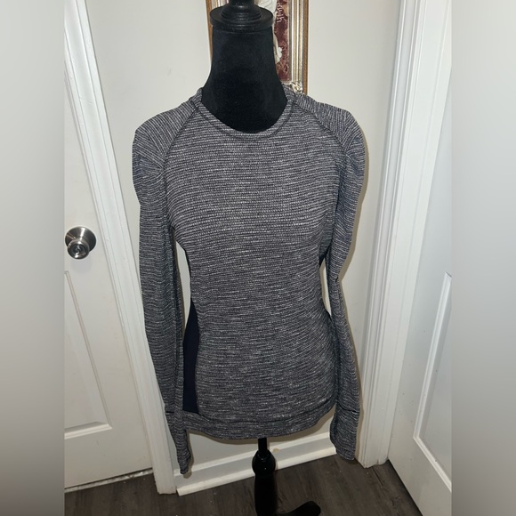 Lululemon Gray Long Sleeve Athletic Top - Picture 1 of 4